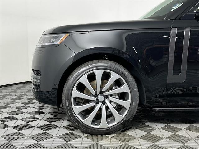 Photo of 2025 Black Land Rover Range Rover