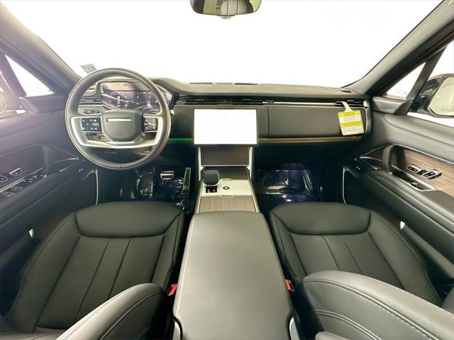 Photo of 2025 Black Land Rover Range Rover