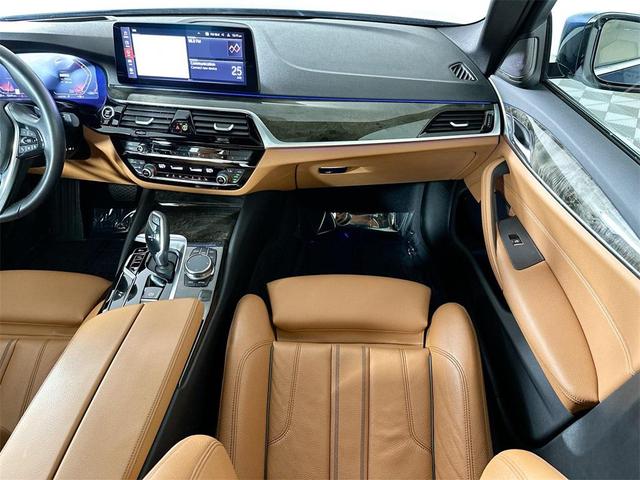Photo of 2023 Phytonic Blue Metallic BMW 530