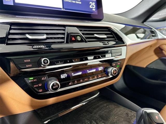 Photo of 2023 Phytonic Blue Metallic BMW 530