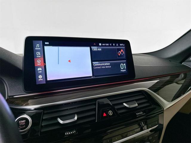 Photo of 2023 Phytonic Blue Metallic BMW 540