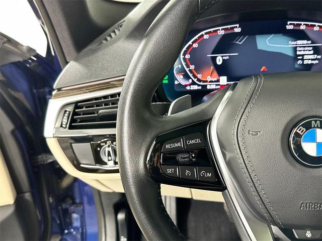 Photo of 2023 Phytonic Blue Metallic BMW 540