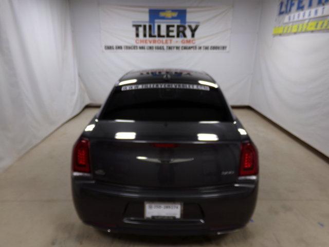Photo of 2020 Granite Crystal Clearcoat Metallic Chrysler 300