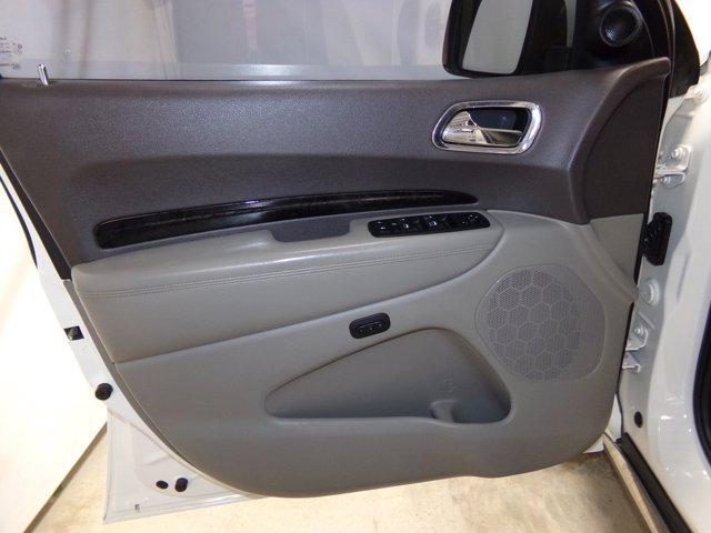 Photo of 2011 Stone White Dodge Durango