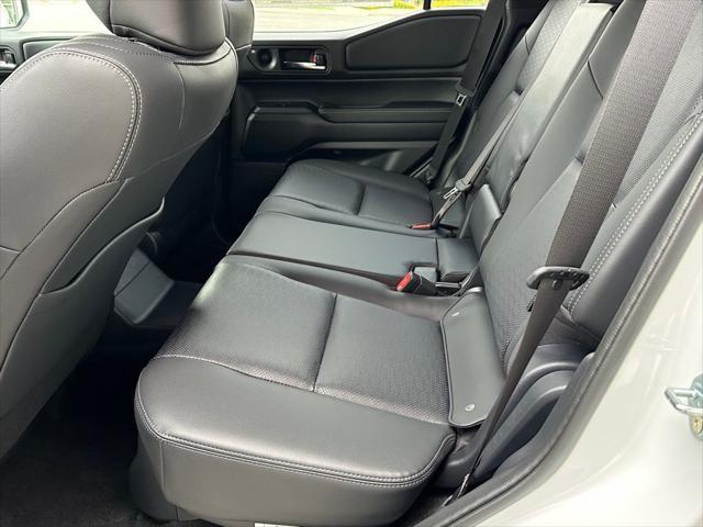 Photo of 2025 Wind Chill Prl Toyota Land Cruiser
