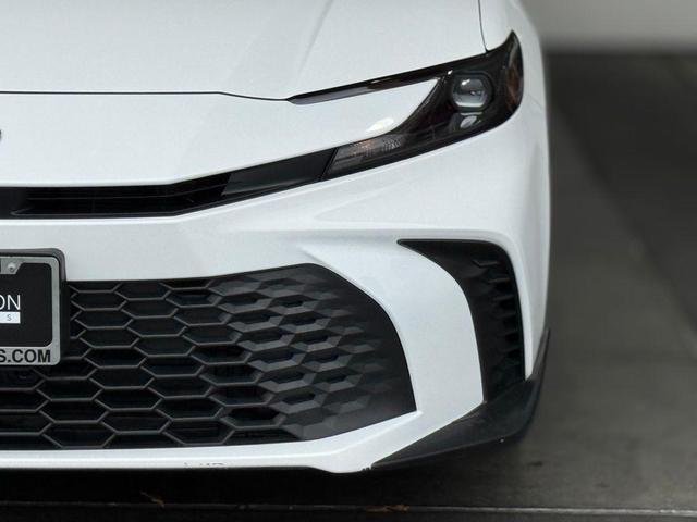 Photo of 2025 Ice Toyota Camry