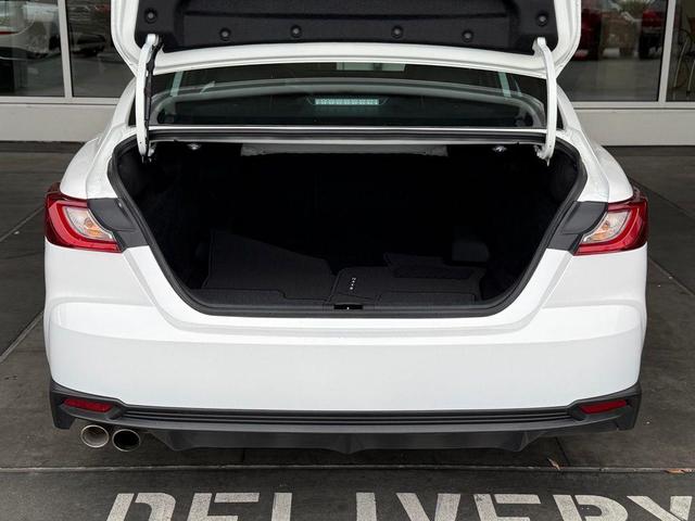 Photo of 2025 Ice Toyota Camry