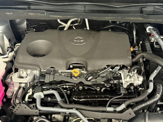 Photo of 2023 Celestial Silver Toyota Sienna
