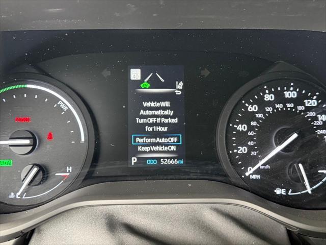 Photo of 2023 Celestial Silver Toyota Sienna