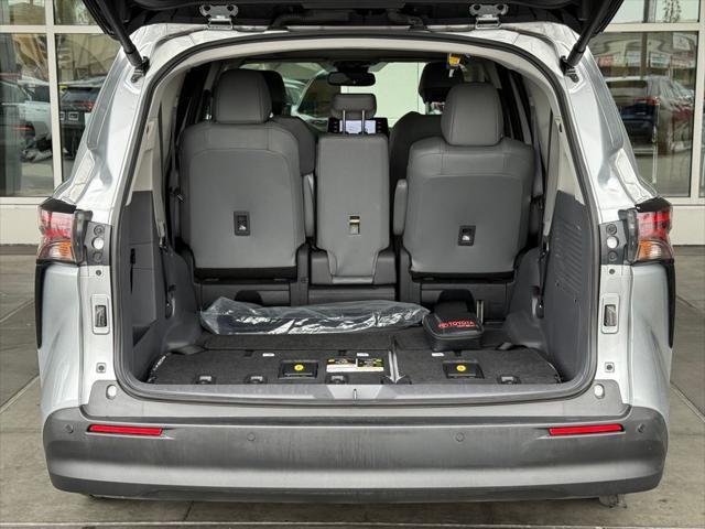 Photo of 2023 Celestial Silver Toyota Sienna