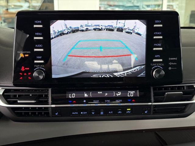 Photo of 2023 Celestial Silver Toyota Sienna