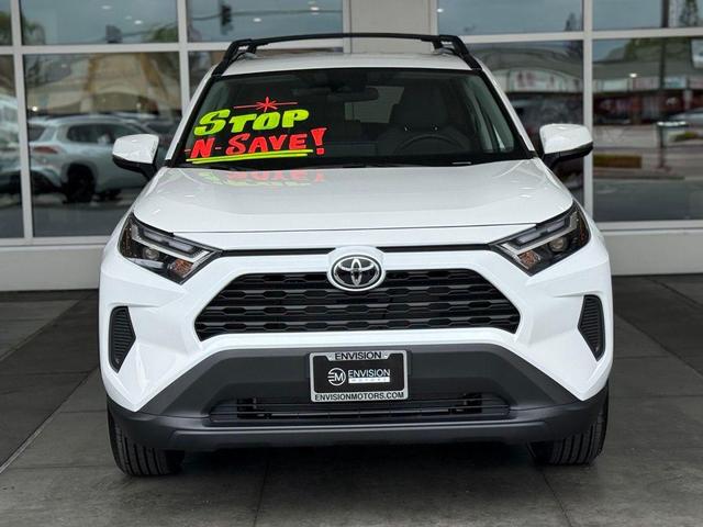 Photo of 2025 Ice Cap Toyota RAV4
