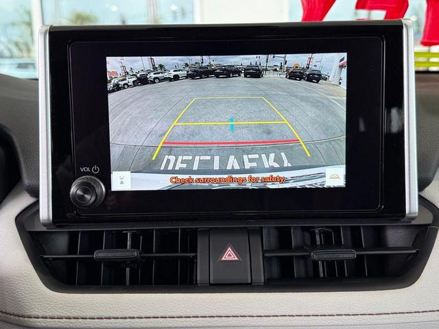 Photo of 2025 Ice Cap Toyota RAV4