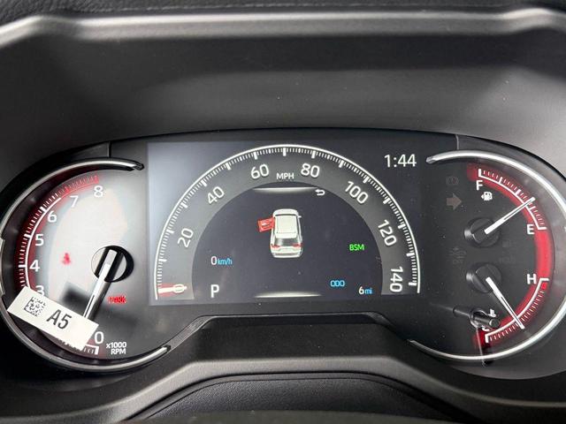 Photo of 2025 Ice Cap Toyota RAV4