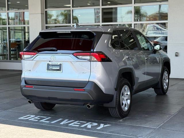 Photo of 2025 Silver Sky Toyota RAV4