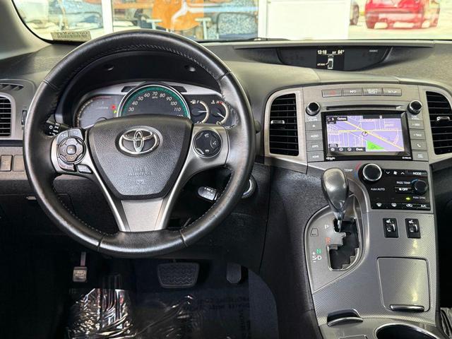 Photo of 2015 Attitude Black Toyota Venza