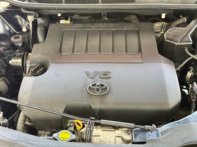 Photo of 2015 Attitude Black Toyota Venza