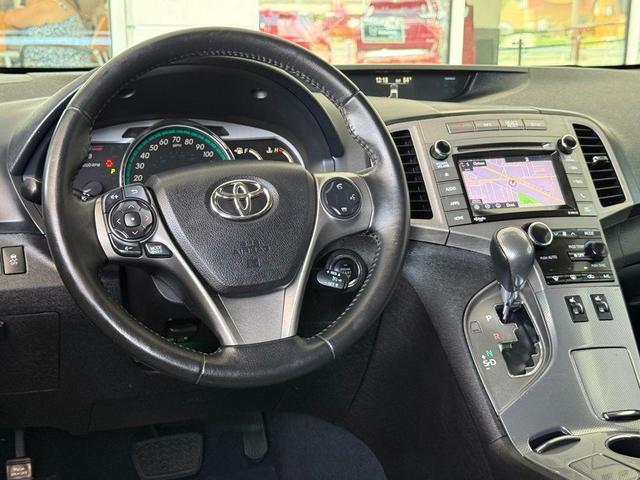 Photo of 2015 Attitude Black Toyota Venza
