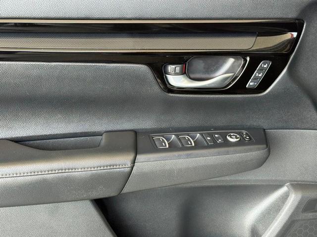 Photo of 2023 Gray Honda CR-V