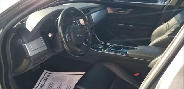 Photo of 2017 Gray Jaguar XF