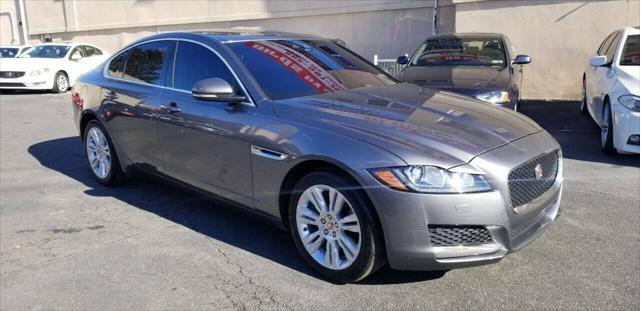 Photo of 2017 Gray Jaguar XF