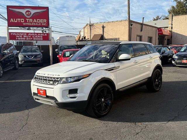 Photo of 2014 Fuji White Land Rover Range Rover Evoque