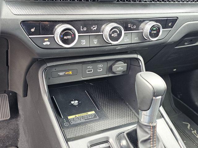 Photo of 2025 Black Honda CR-V Hybrid