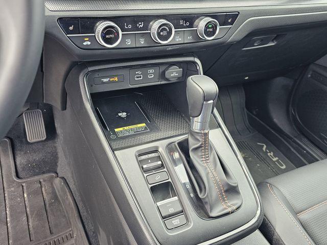 Photo of 2025 Black Honda CR-V Hybrid