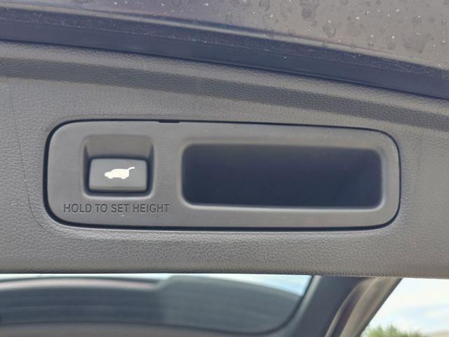 Photo of 2025 Black Honda CR-V Hybrid