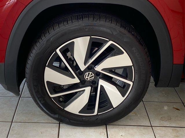 Photo of 2024 Aurora Red Metallic Volkswagen Atlas