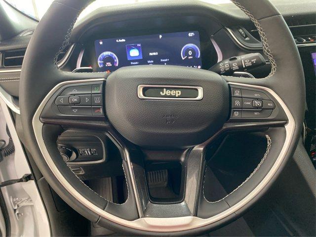 Photo of 2023 Bright White Clearcoat Jeep Grand Cherokee