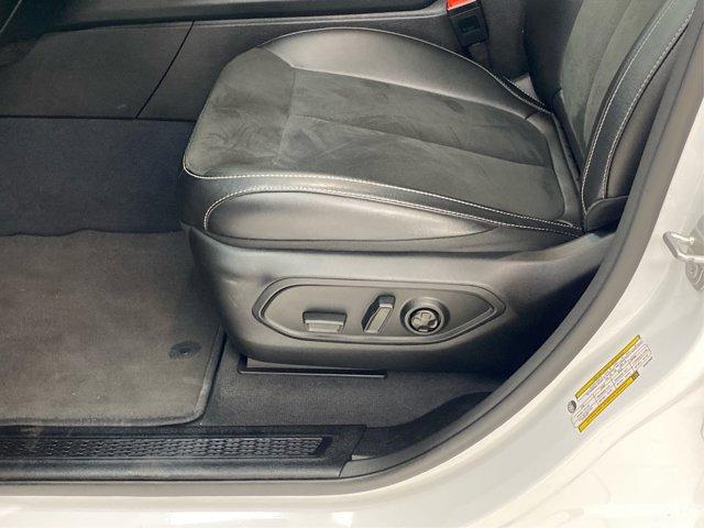 Photo of 2023 Bright White Clearcoat Jeep Grand Cherokee