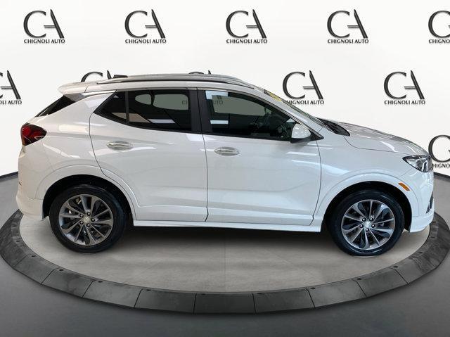 Photo of 2022 White Frost Tri-Coat Buick Encore GX