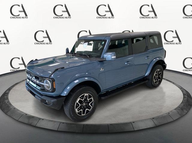 Photo of 2023 Azure Gray Metallic Ford Bronco