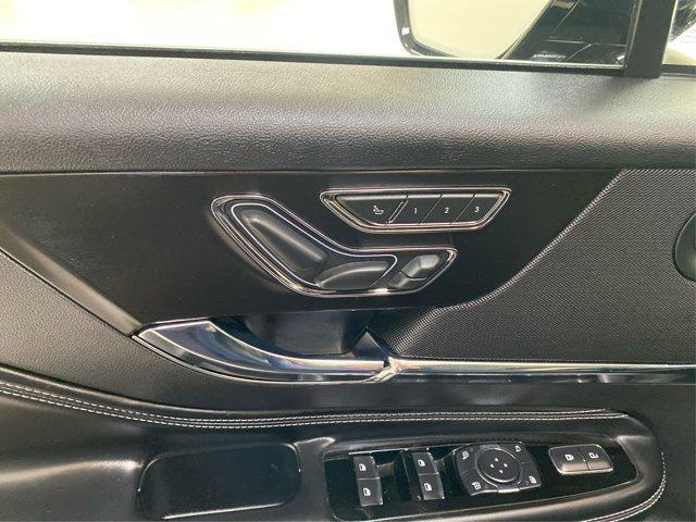 Photo of 2022 Infinite Black Metallic Lincoln Corsair