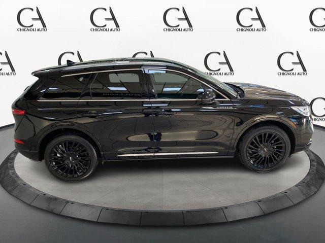 Photo of 2022 Infinite Black Metallic Lincoln Corsair