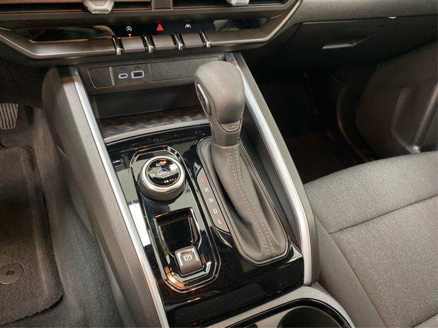 Photo of 2024 Sand Dune Metallic Chevrolet Colorado