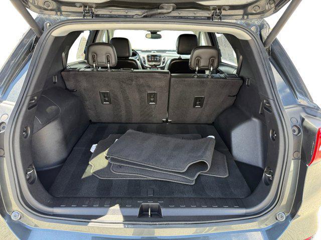 Photo of 2018 Nightfall Gray Metallic Chevrolet Equinox
