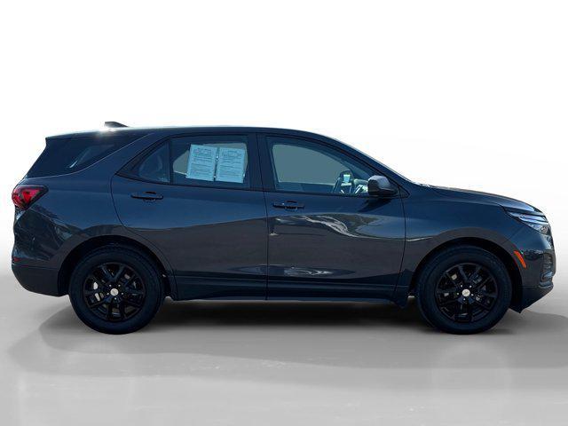 Photo of 2022 Iron Gray Metallic Chevrolet Equinox