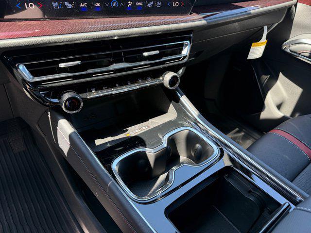 Photo of 2025 Sterling Gray Metallic Chevrolet Traverse