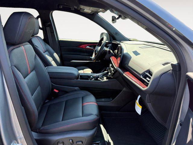 Photo of 2025 Sterling Gray Metallic Chevrolet Traverse