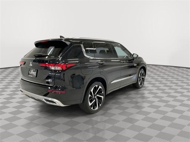 Photo of 2025 Black Mitsubishi Outlander PHEV