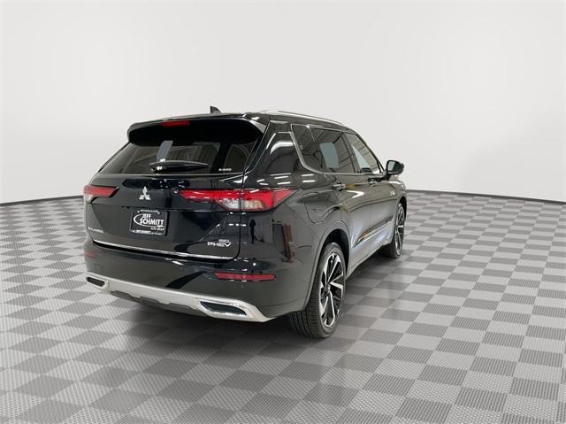 Photo of 2025 Black Mitsubishi Outlander PHEV