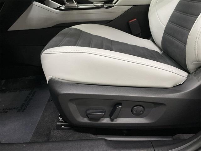 Photo of 2025 Black Mitsubishi Outlander