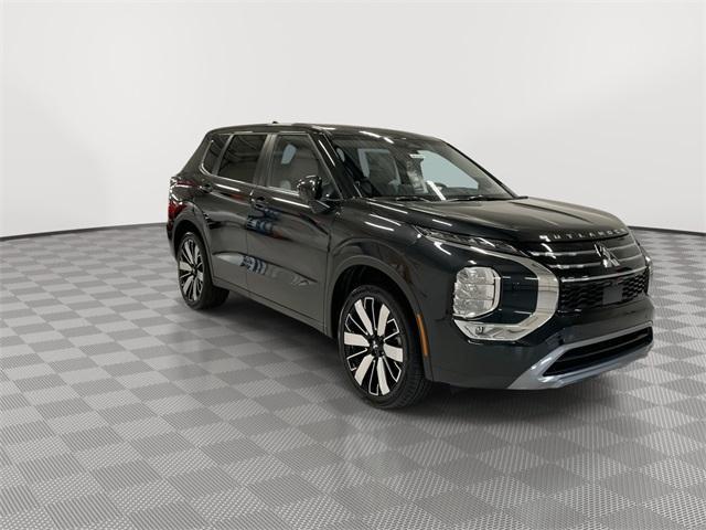 Photo of 2025 Black Mitsubishi Outlander