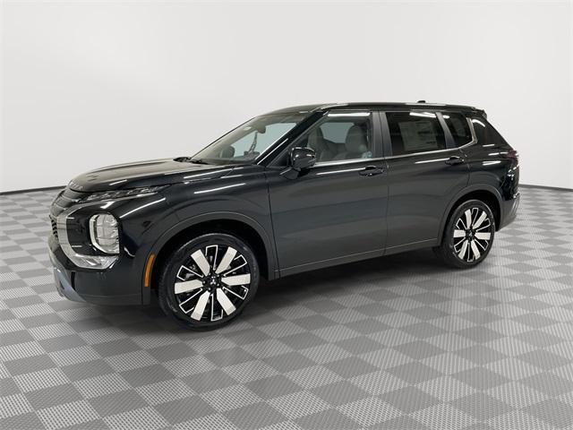 Photo of 2025 Black Mitsubishi Outlander