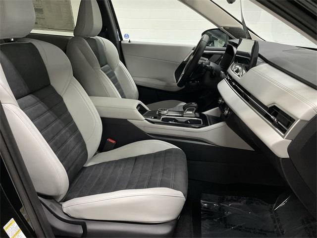 Photo of 2025 Black Mitsubishi Outlander
