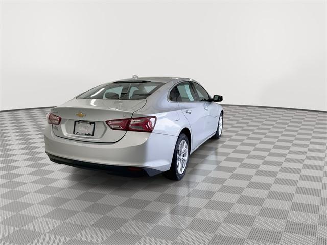 Photo of 2022 Silver Ice Metallic Chevrolet Malibu