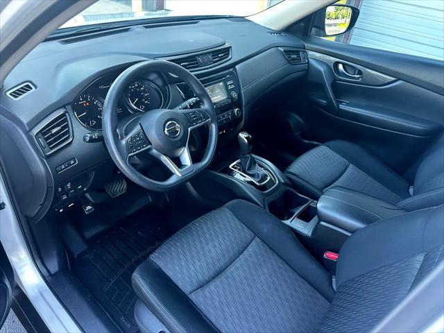 Photo of 2017 Brilliant Silver Nissan Rogue