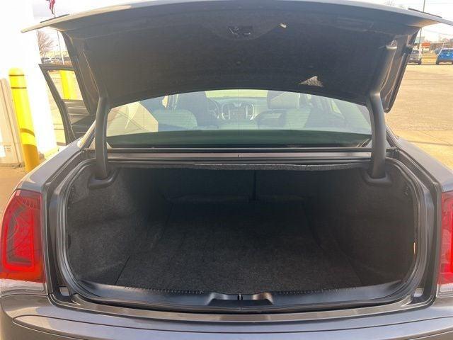 Photo of 2022 Granite Crystal Metallic Clearcoat Chrysler 300